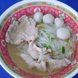 ก๋วยเตี๋ยวหมูน้ำใส