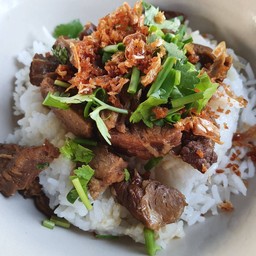 ข้าวแห้งหมูตุ๋น