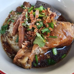 ข้าวต้มไก่ตุ๋น