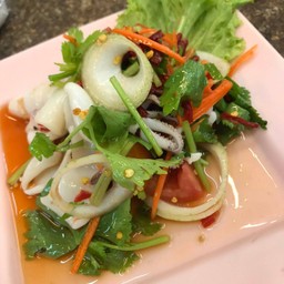 ยำปลาหมึก