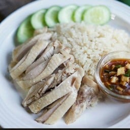 ร้านรลินข้าวมันไก่ม. รามคำแหง  แผง12