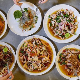 รวมเมนูสุดแซ่บร้านยำยกซด