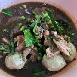 ก๋วยเตี๋ยวเรือ ตาหนวด สวนผัก ท่าอิฐ พระนังเก้า บางใหญ่