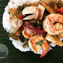 ข้าวกะเพราทะเลรวม