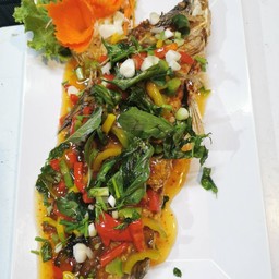 ปลากะพงสามรส