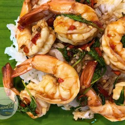 ข้าวกะเพรากุ้ง