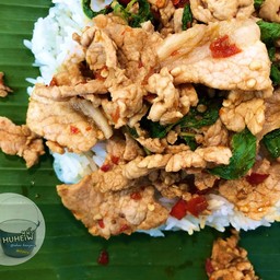 ข้าวกะเพราหมูชิ้น