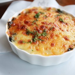 ผักโขมอบชีส