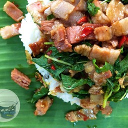 ข้าวกะเพราเบคอน