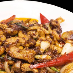 ไก่ผัดเม็ดมะม่วง