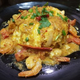  ข้าวหน้ากุ้งผัดต้มยำแห้ง + ไข่ข้น 