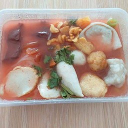 เส้นใหญ่เย็นตาโฟน้ำ