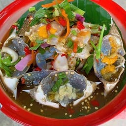 ยำปูม้าสด