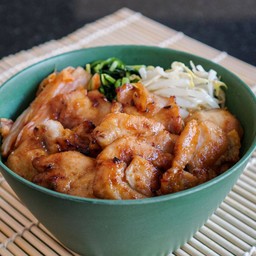 GRILLED CHICKEN ON RICE