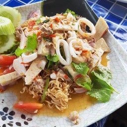 ยำมาม่ารวมมิตร