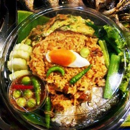 ข้าวคลุกน้ำพริกคุณณัฐ ตลาดศิริมงคล