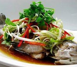 ปลากะพงนึ่งซีอิ๊ว