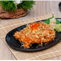 Crunchy Salmon Mega Maki มากิหน้าปลาแซลมอนสับคลุกซอสสไปซี่ Salmon Wrap โรลโวคาโนแซลมอน