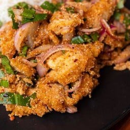 ข้าวยำไก่แซ่บ by ไก่ทอดแม่เล็ก