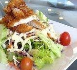 สลัดไก่ทอด