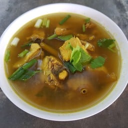ไก่ต้มขมิ้น