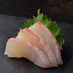 ซาชิมิปลากระพงแดงญี่ปุ่น
