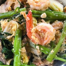 สุกี้แห้งกุ้ง