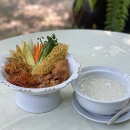 ข้าวแช่สูตรบ้านคุณย่า (พิเศษตามฤดูกาล)
