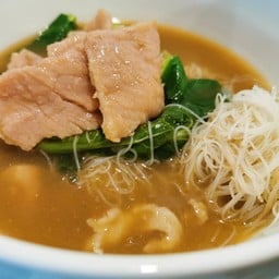 เส้นหมี่ราดหน้า