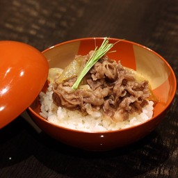 ข้าวหน้าเนื้อวากิว