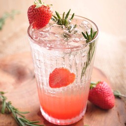 น้ำสตรอเบอรี่โซดา อร่อยมาก