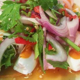 ยำไข่เค็ม