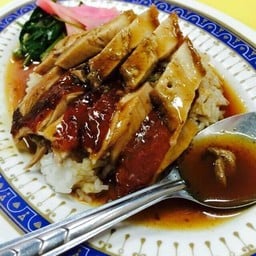 ข้าวหน้าเป็ด+หมูกรอบ