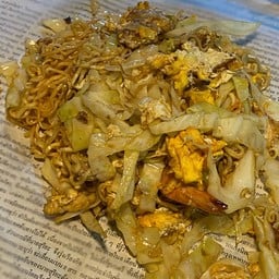 ผัดมาม่ารวมมิตร