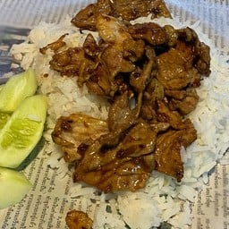 หมูกระเทียม