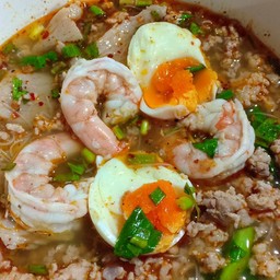 รสจัดจ้าน เครื่องแน่น ๆ