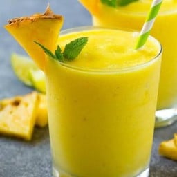 Pineapple Shake (น้ำสับปะรดปั่น)