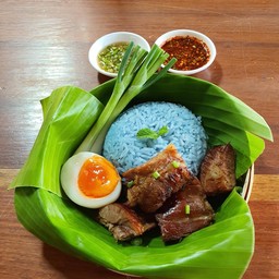 ข้าวหน้าซี่โครงอบ+ไข่ต้ม