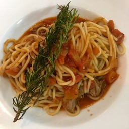 สปาเก็ตตี้ซอสสตูว์แกะ