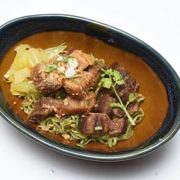 บะหมี่หน้า 2 หมี (หมูกรอบ,พะโล้)