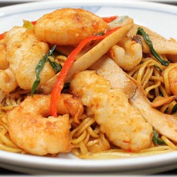 บะหมี่ผัดต้มยำแห้ง