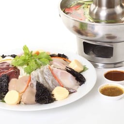 สี่สีหม้อไฟ