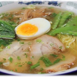 บะหมี่ซุปรสเกลือหมูอบ