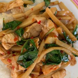 ข้าวหน่อไม้ผัดพริก