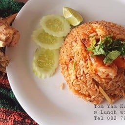 ข้าวผัดต้มยำทะเล