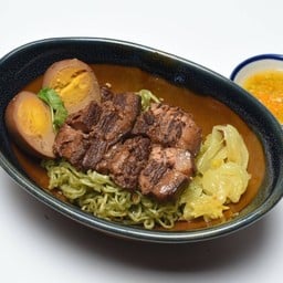 บะหมี่หน้าหมี (พะโล้)