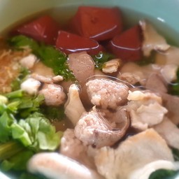 เกาเหลาเลือดหมูพิเศษ
