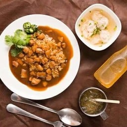 ชุดเซ็ทข้าวหน้าไก่ + น้ำชาดำเย็น 1 ขวด