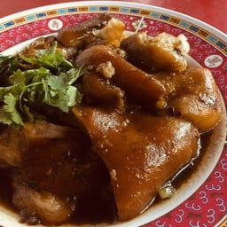 ข้าวขาหมู นายต้น (บุญคุ้ม)