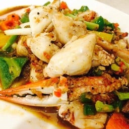เนื้อปูผัดพริกไทยดำ